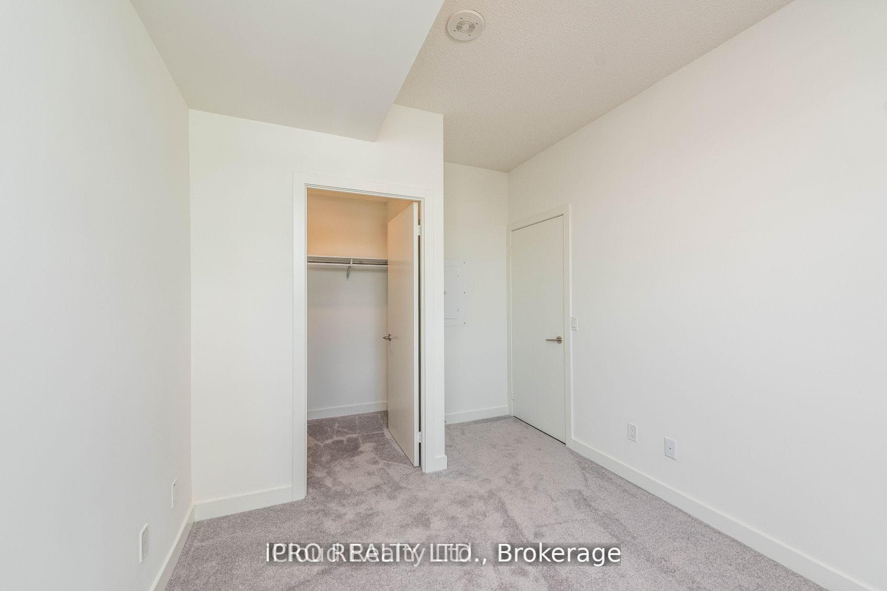 10 Wilby Crescent Unit 204 photo 18