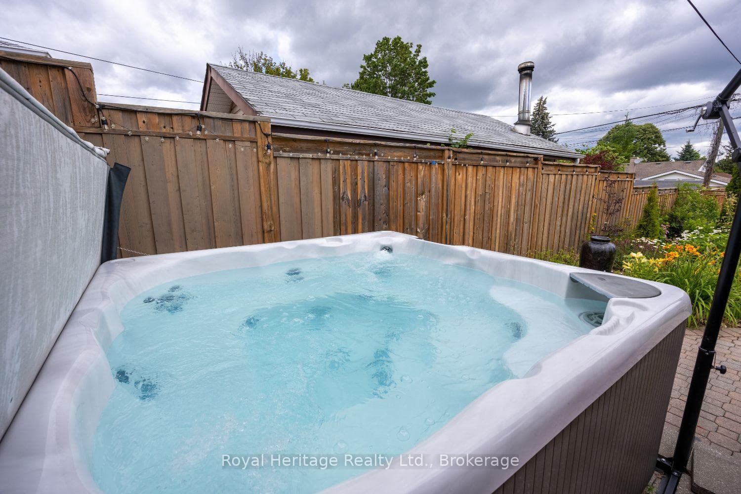 461 Gibbons Street photo 26