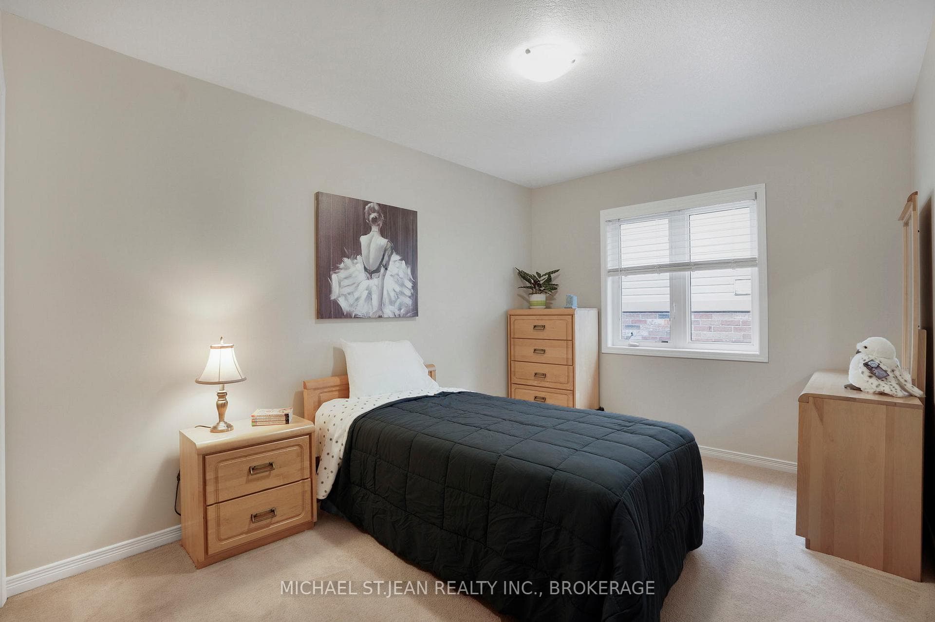 91 Merrilee Crescent photo 23