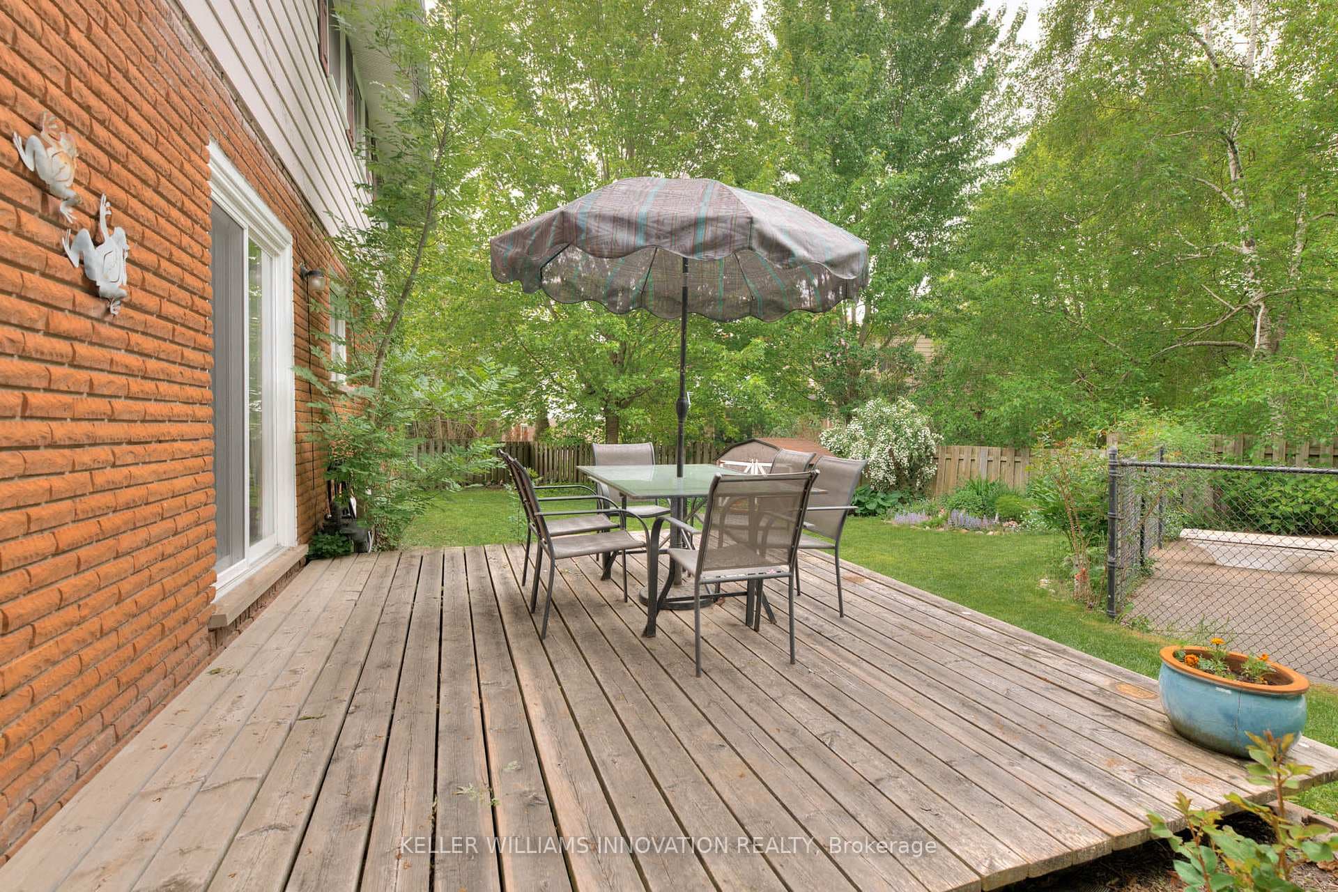 361 Coleridge Place photo 36