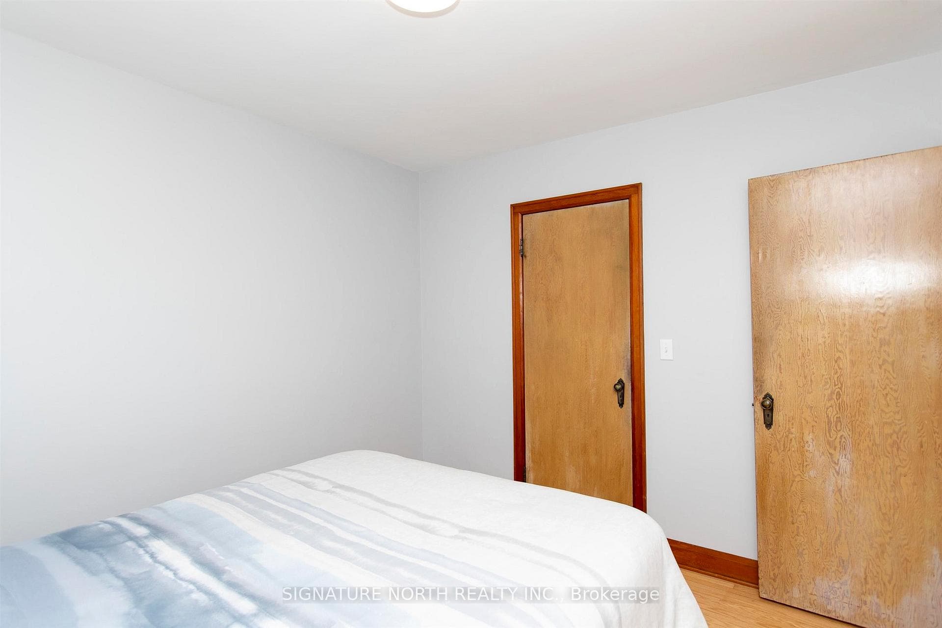 409 Algoma Street photo 18