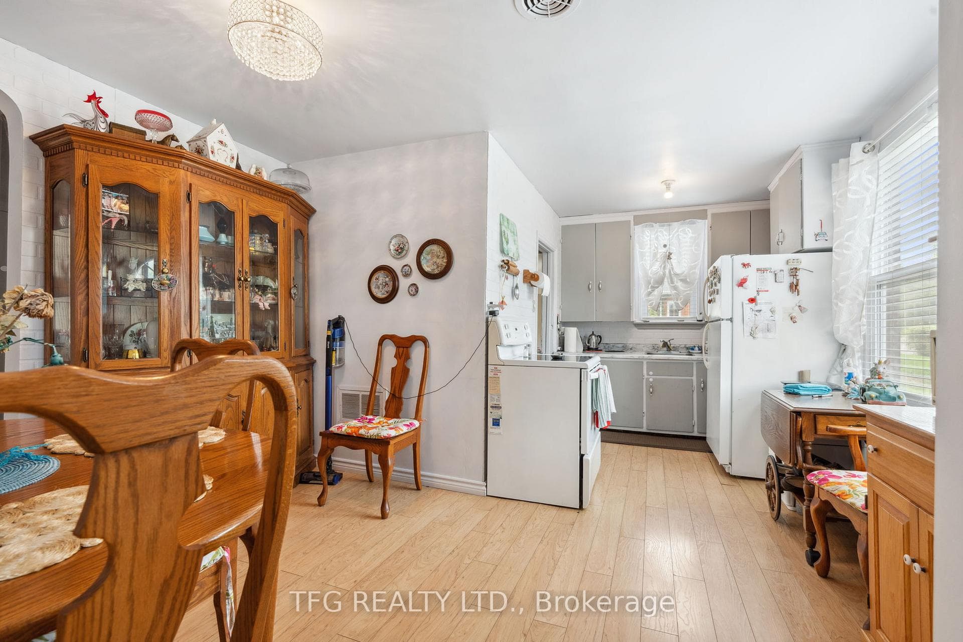 2658 Solina Road photo 7