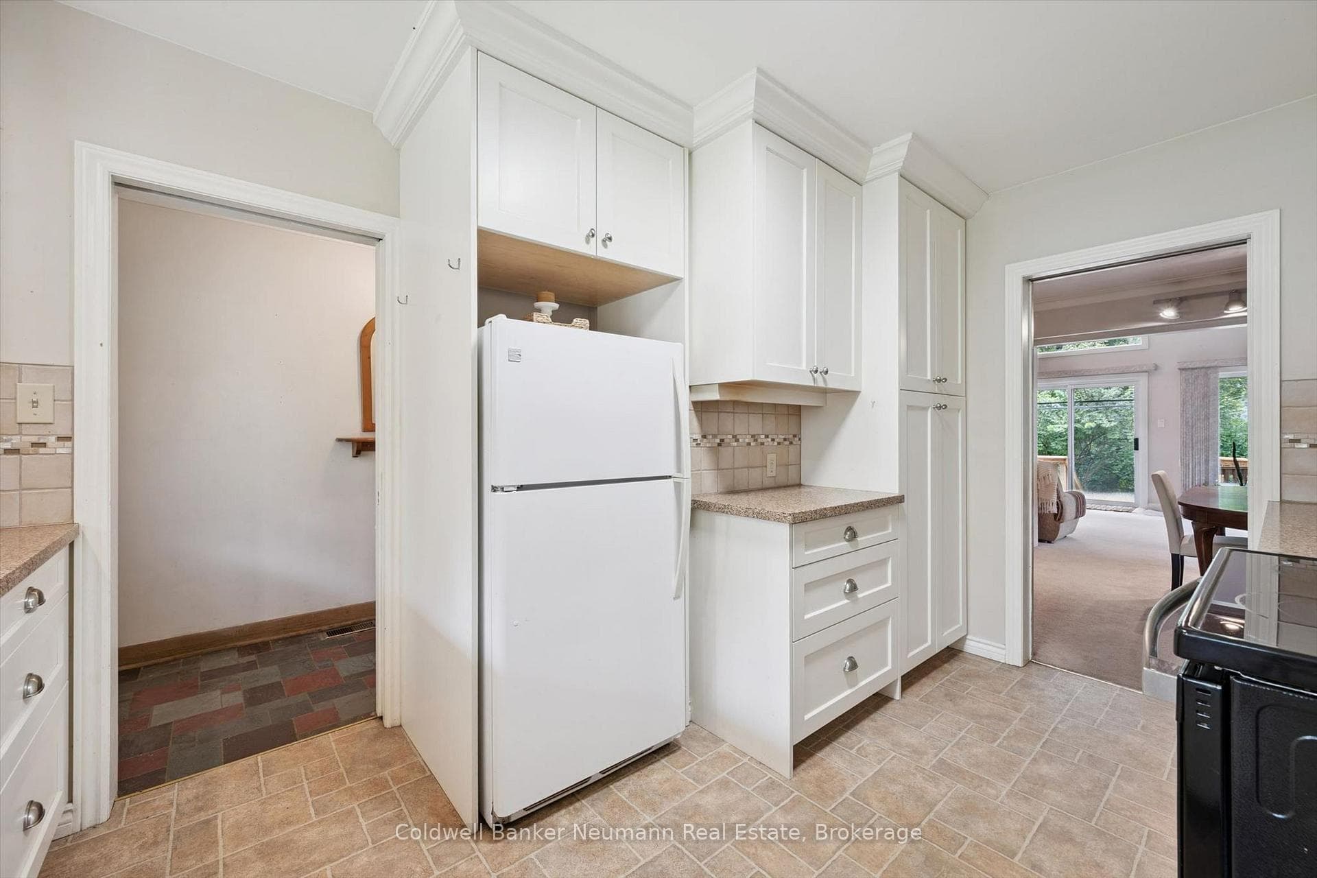 45 Dean Avenue photo 15