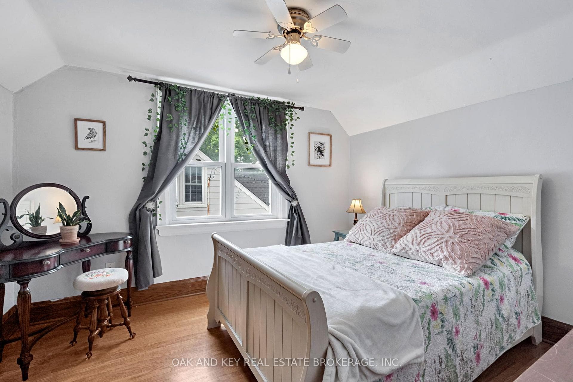 120 Sydenham Street photo 39