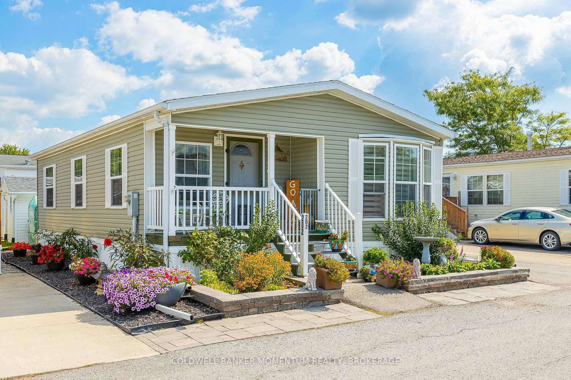 3033 Townline Road Unit 202 photo 1