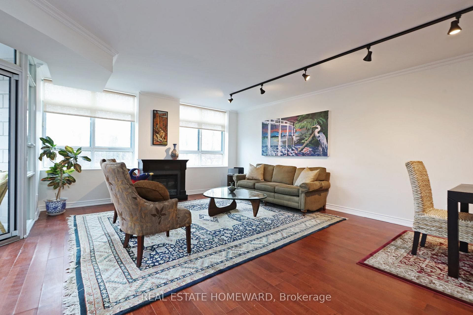 1093 Kingston Road Unit 411 photo 7
