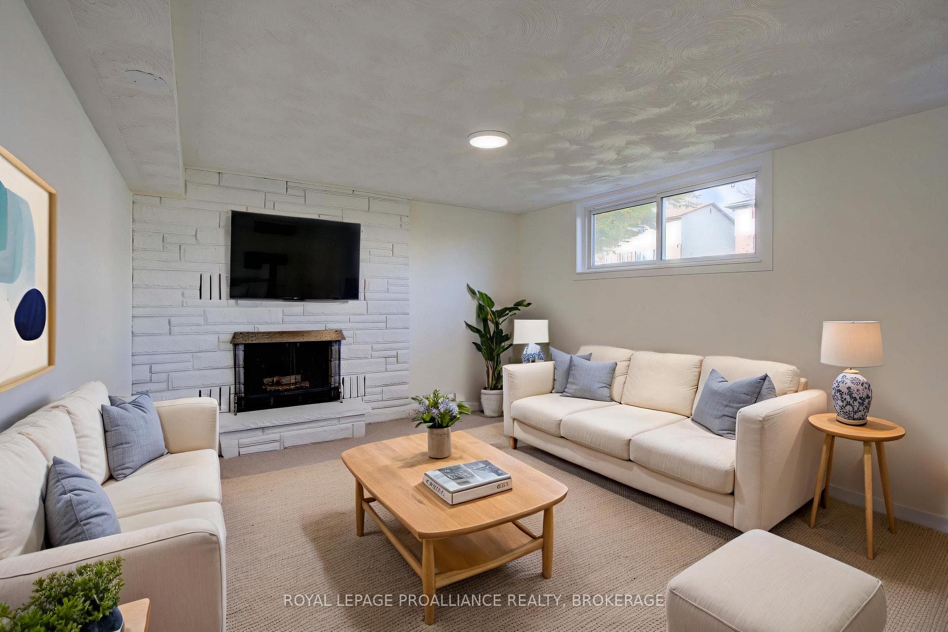 84 Joyce Street photo 11