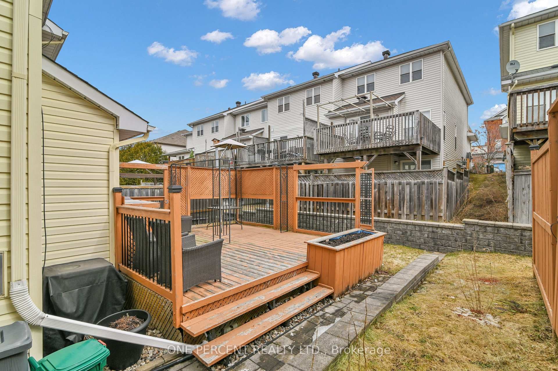 311 Southcrest Private photo 27