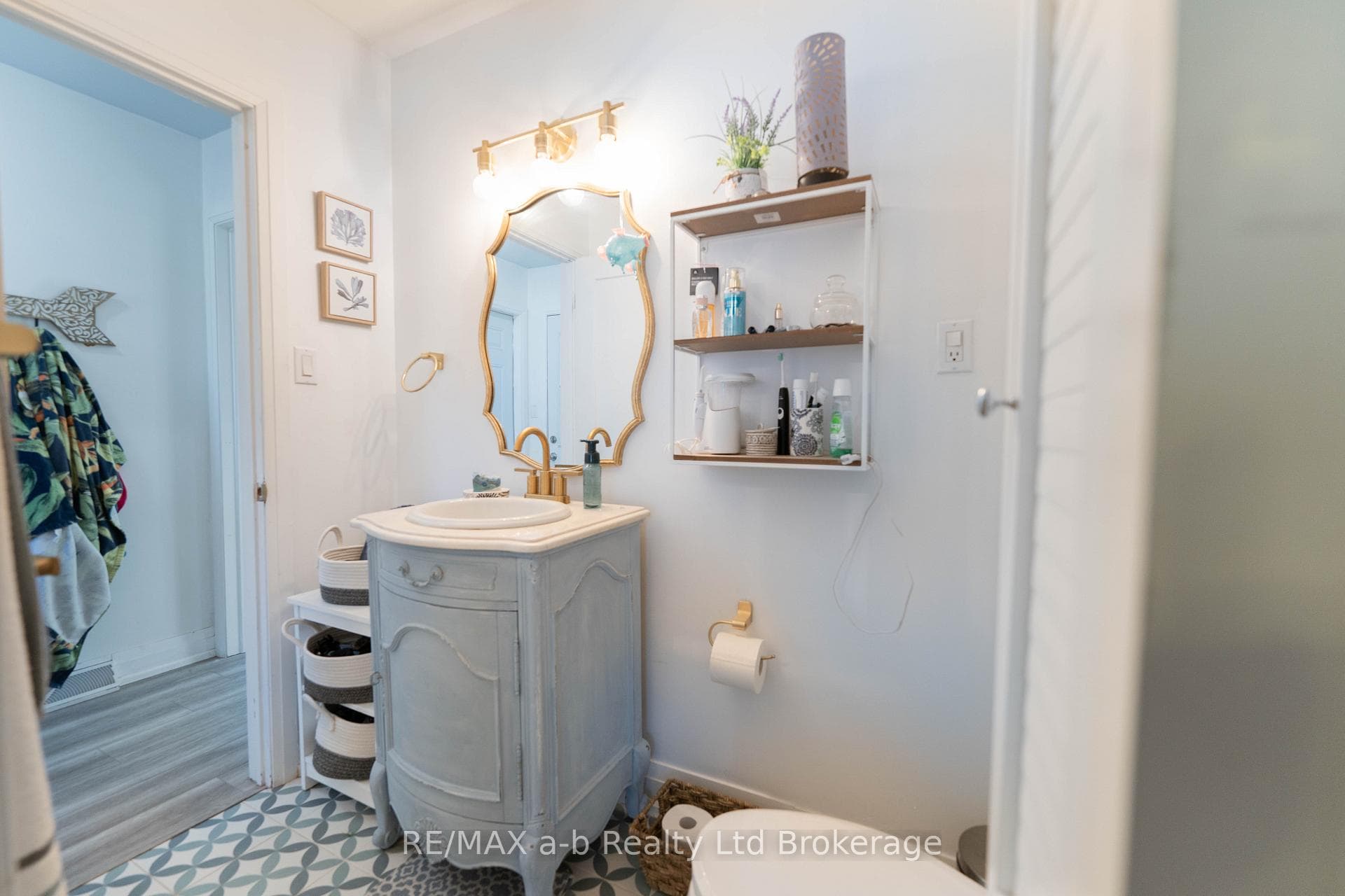 With 2PC Cheater Ensuite