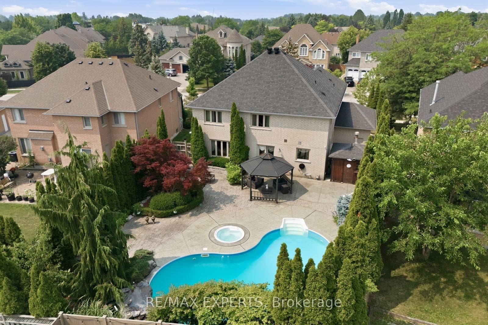215 Velmar Drive photo 44