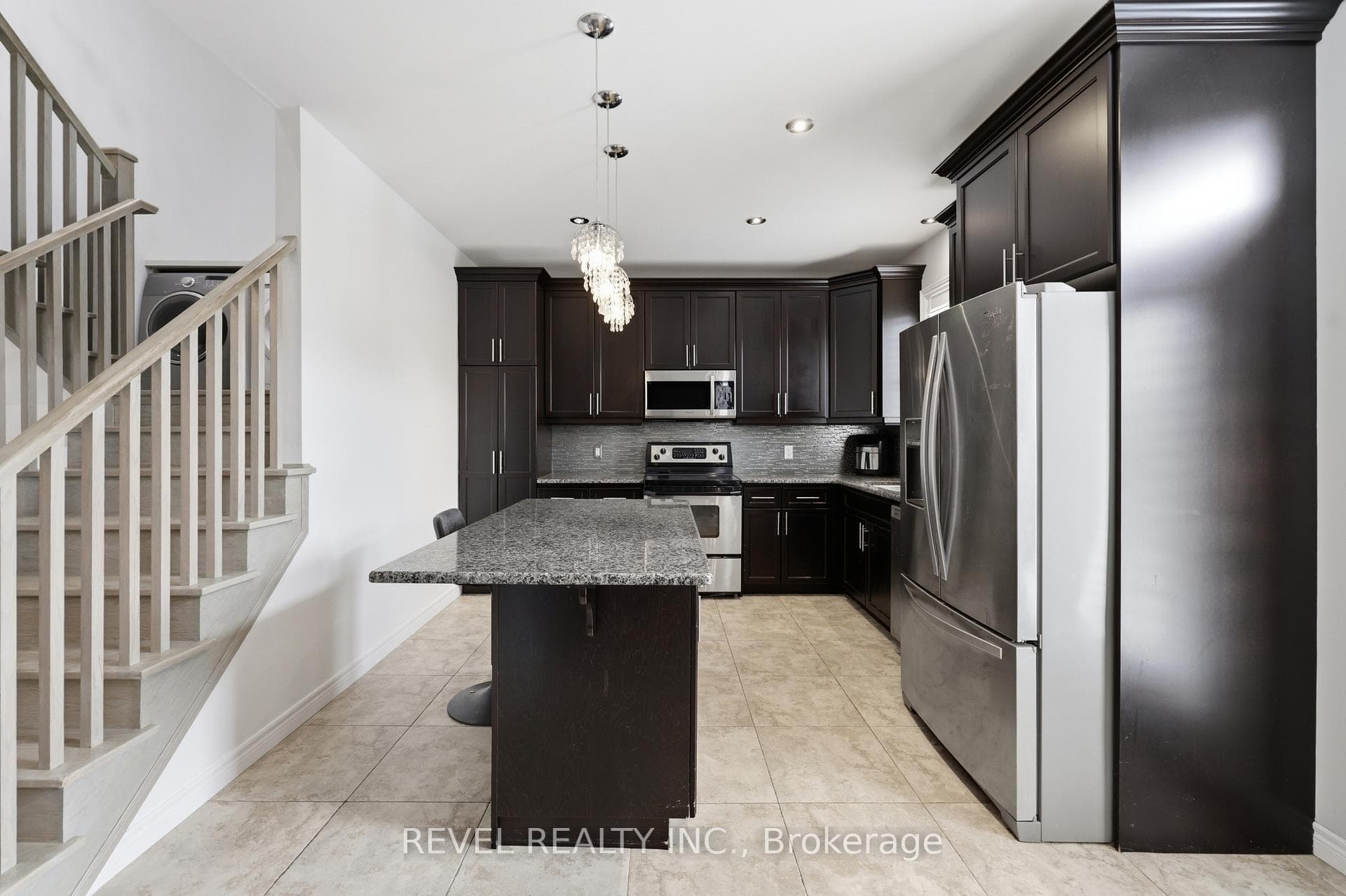 44 Springwood Drive photo 7