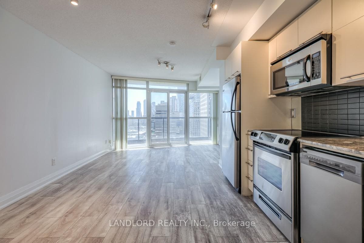 21 Carlton Street Unit 1408 photo 2