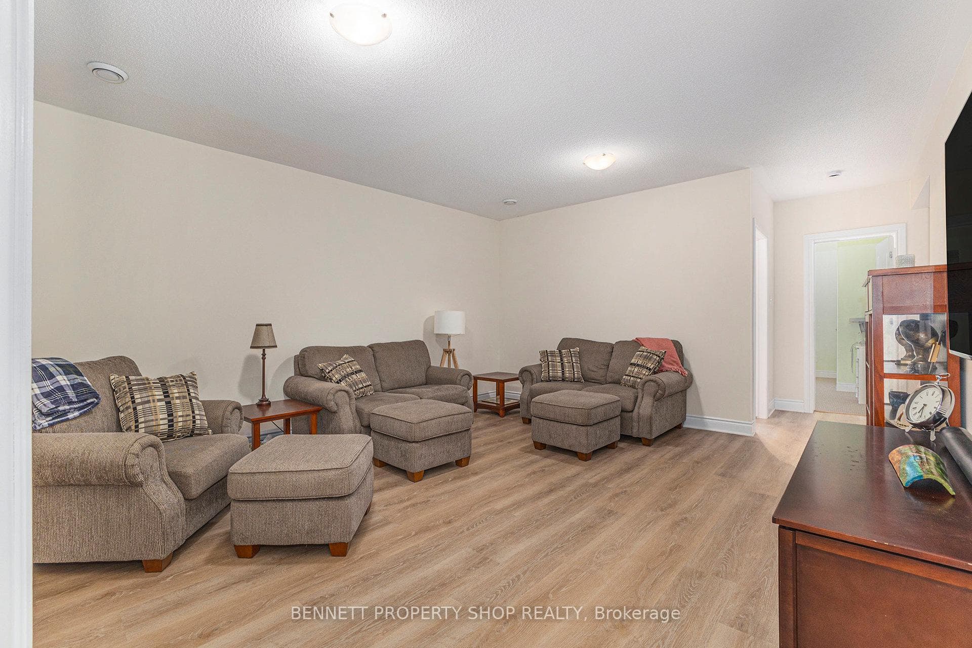 123 Elfin Grove photo 23