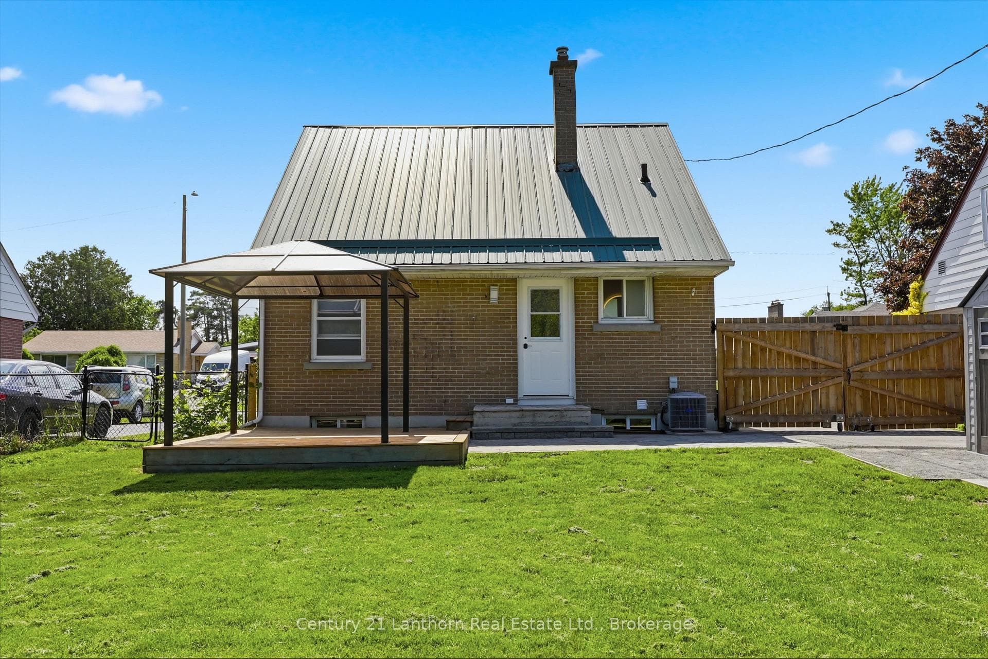 63 Fourth Avenue photo 24