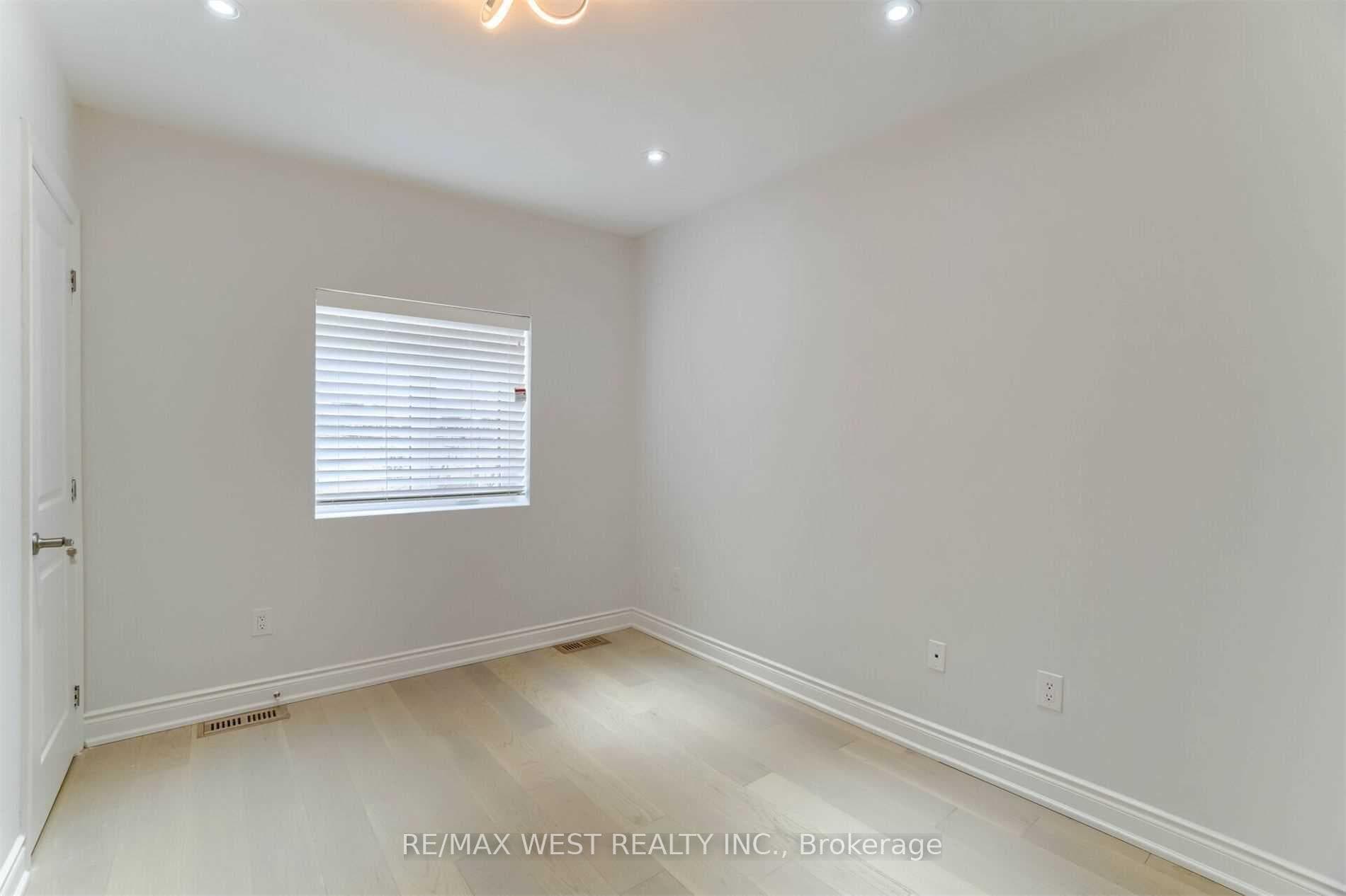 63 Belvidere Avenue photo 11