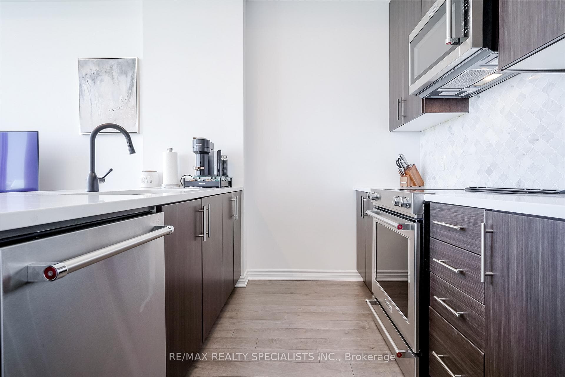 150 Oak Park Boulevard Unit 513 photo 8