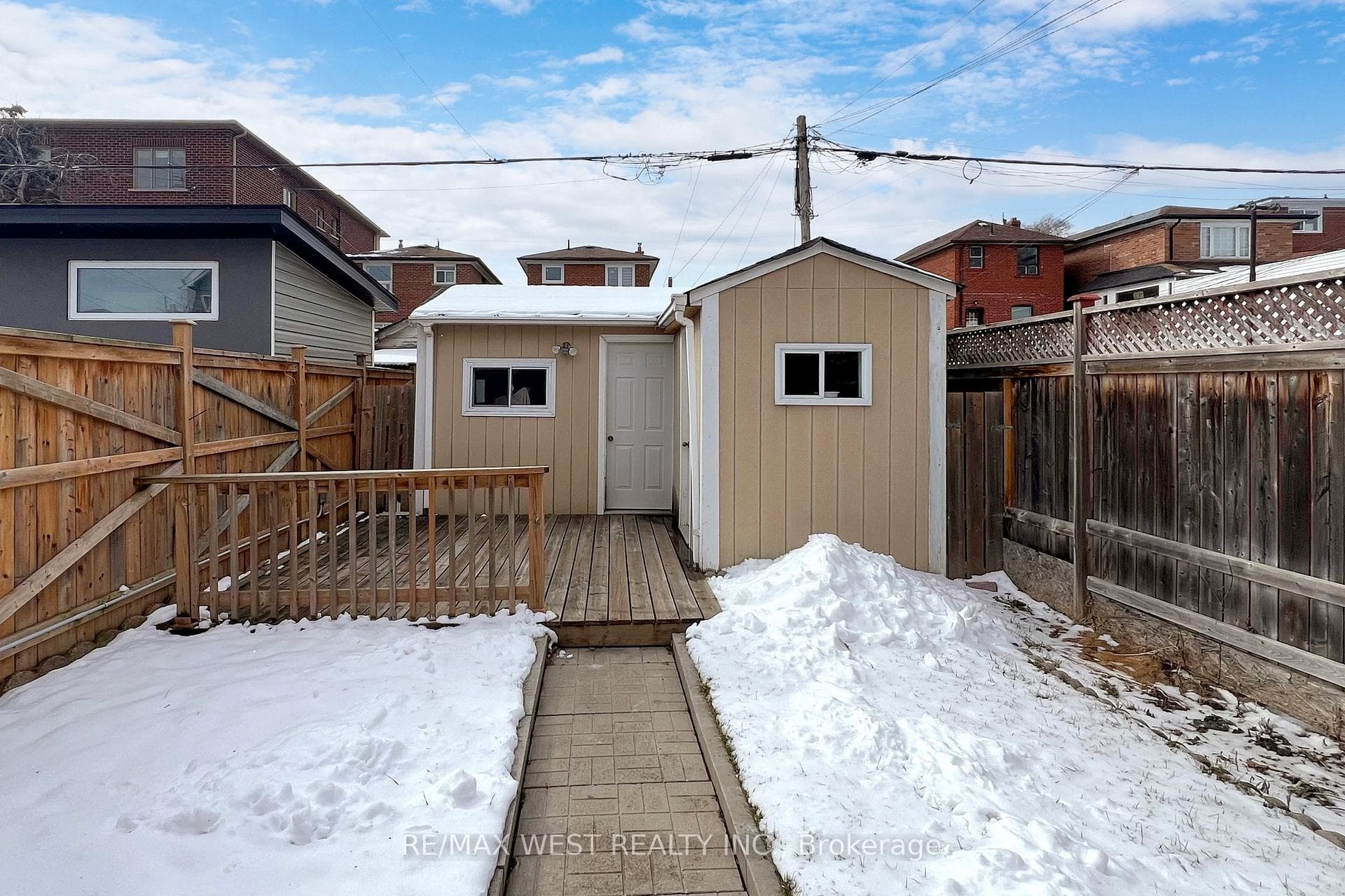 520 Silverthorn Avenue photo 23