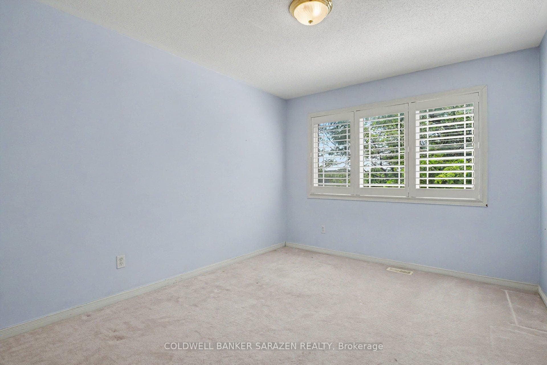 1114 Halton Terrace photo 10