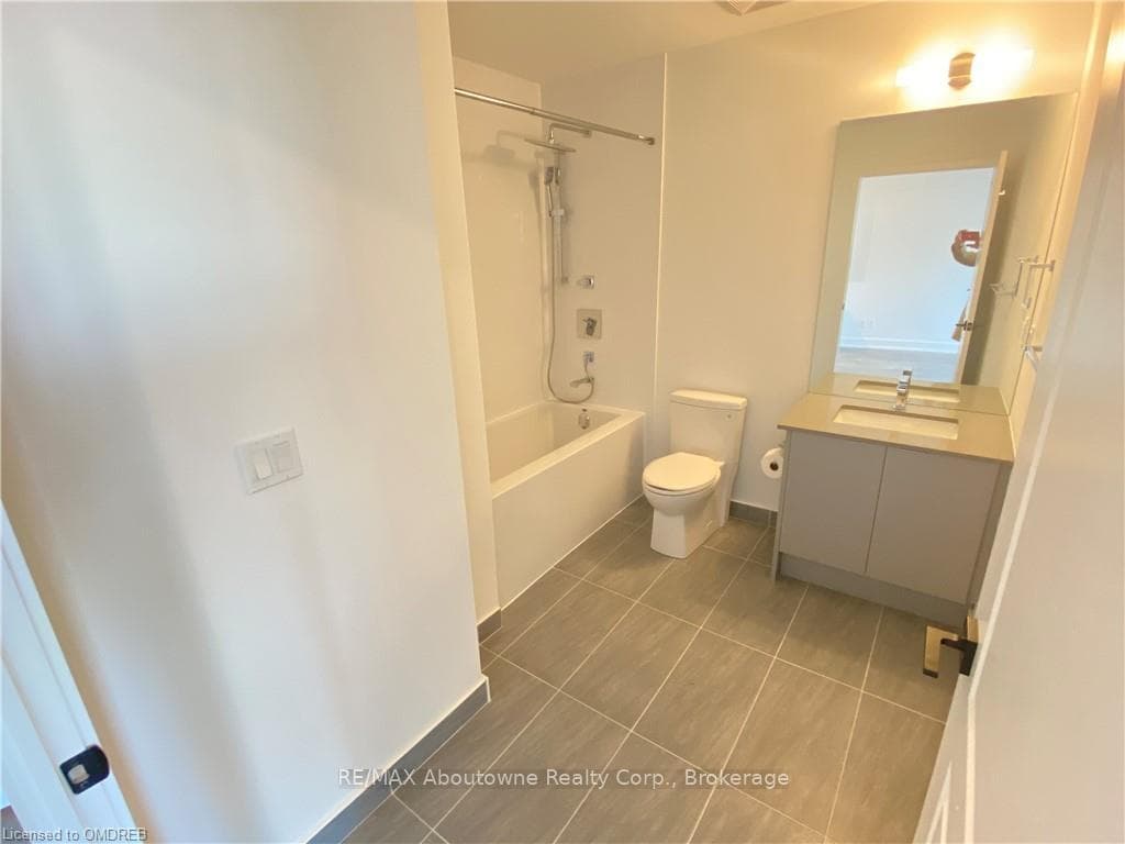 2485 TAUNTON Road Unit 1225 photo 27