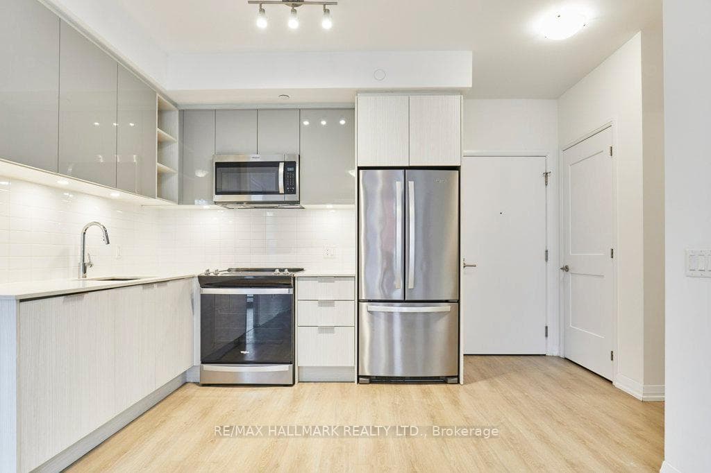 50 Dunfield Avenue Unit 518 photo 6