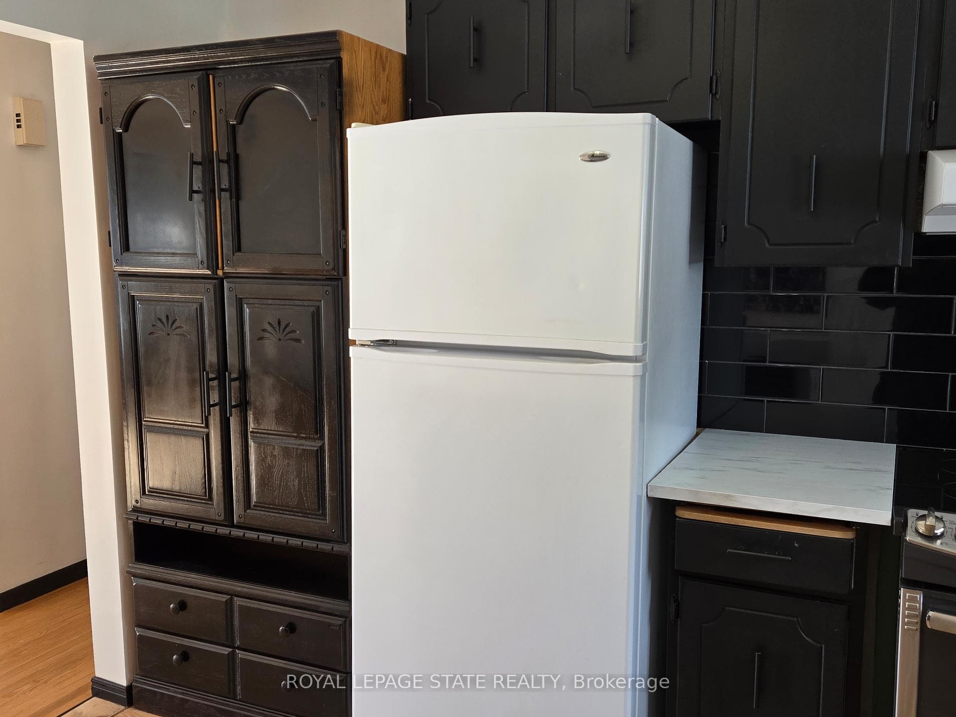 5030 Hartwood Avenue photo 4