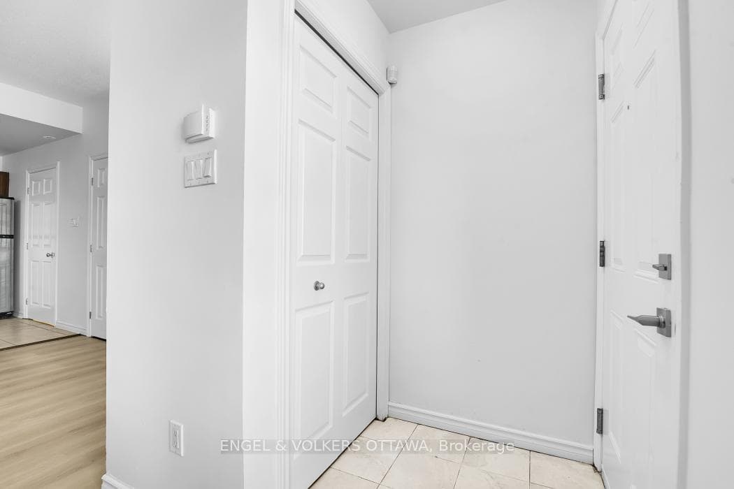 165 Waterbridge Drive Unit 5 photo 2