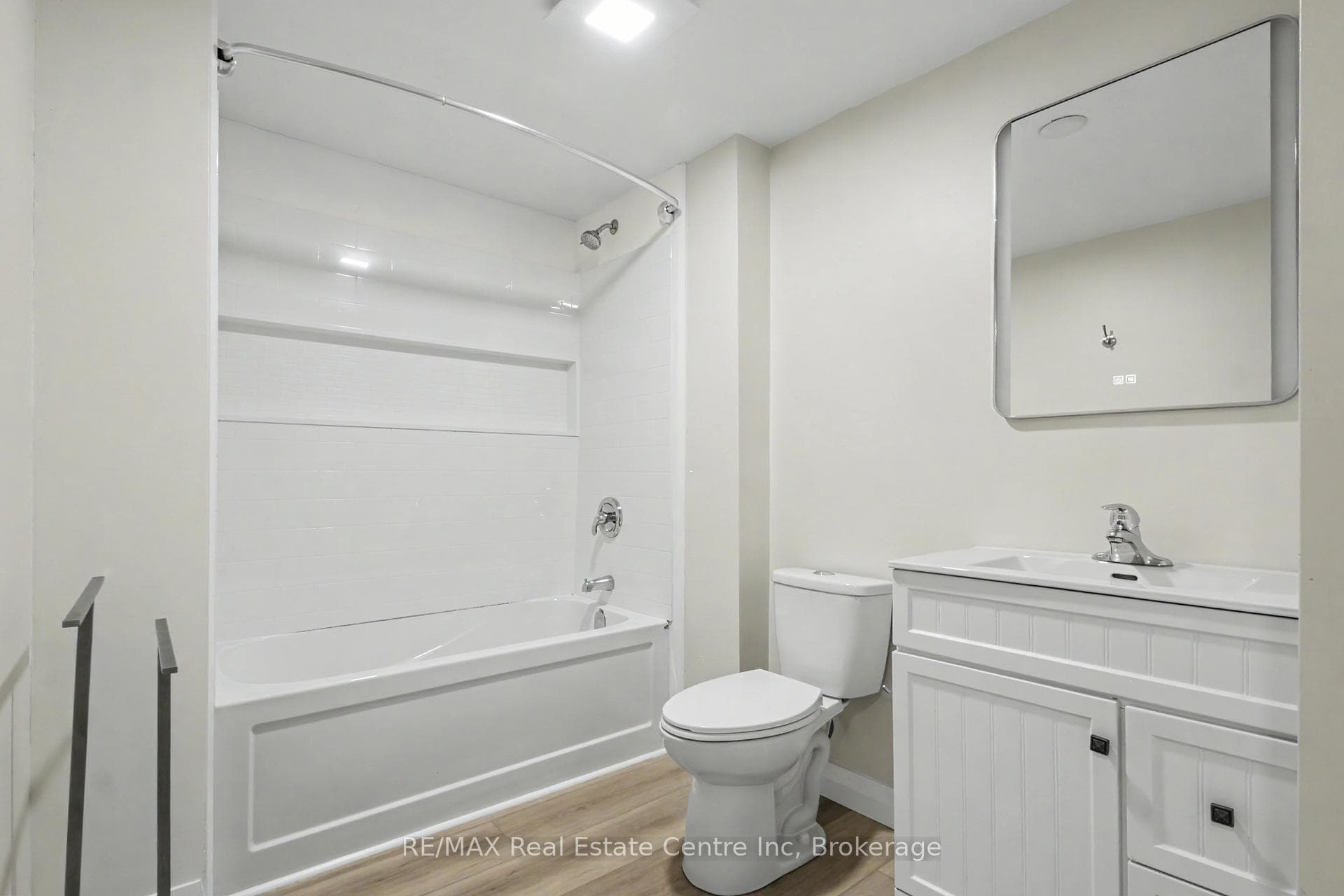 37 Ottawa Crescent photo 27