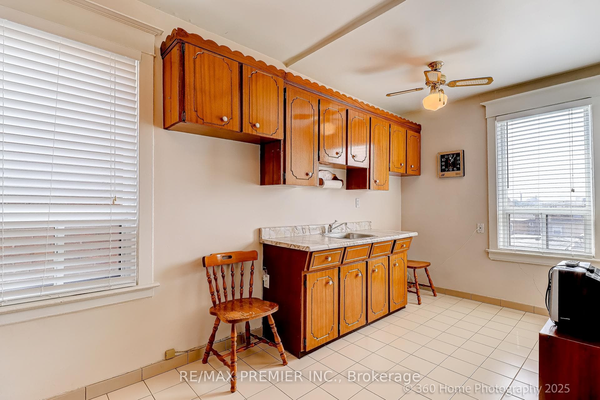 112 Caledonia Road photo 11