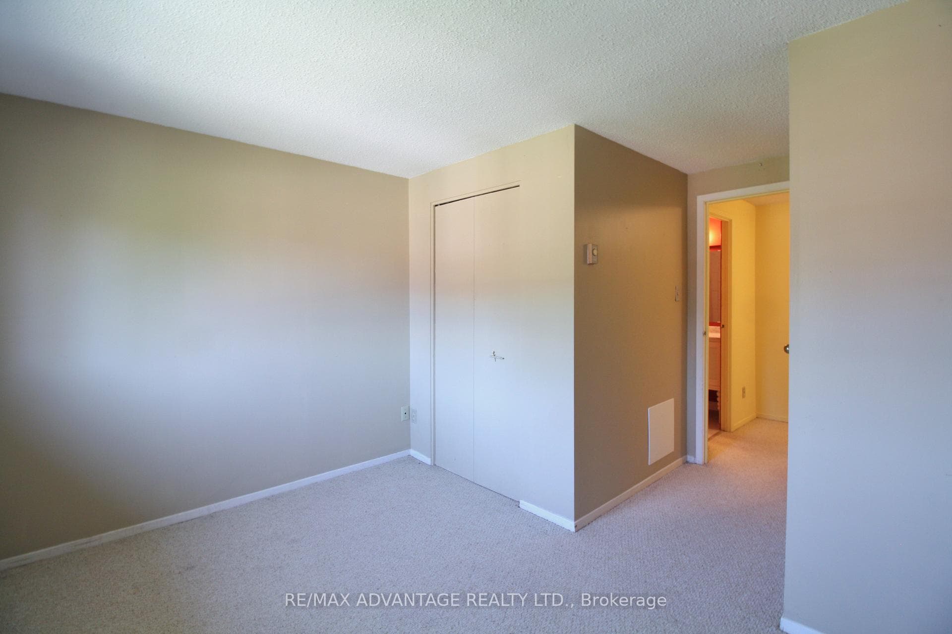 249 Cedarbrae Avenue Unit 29 photo 13