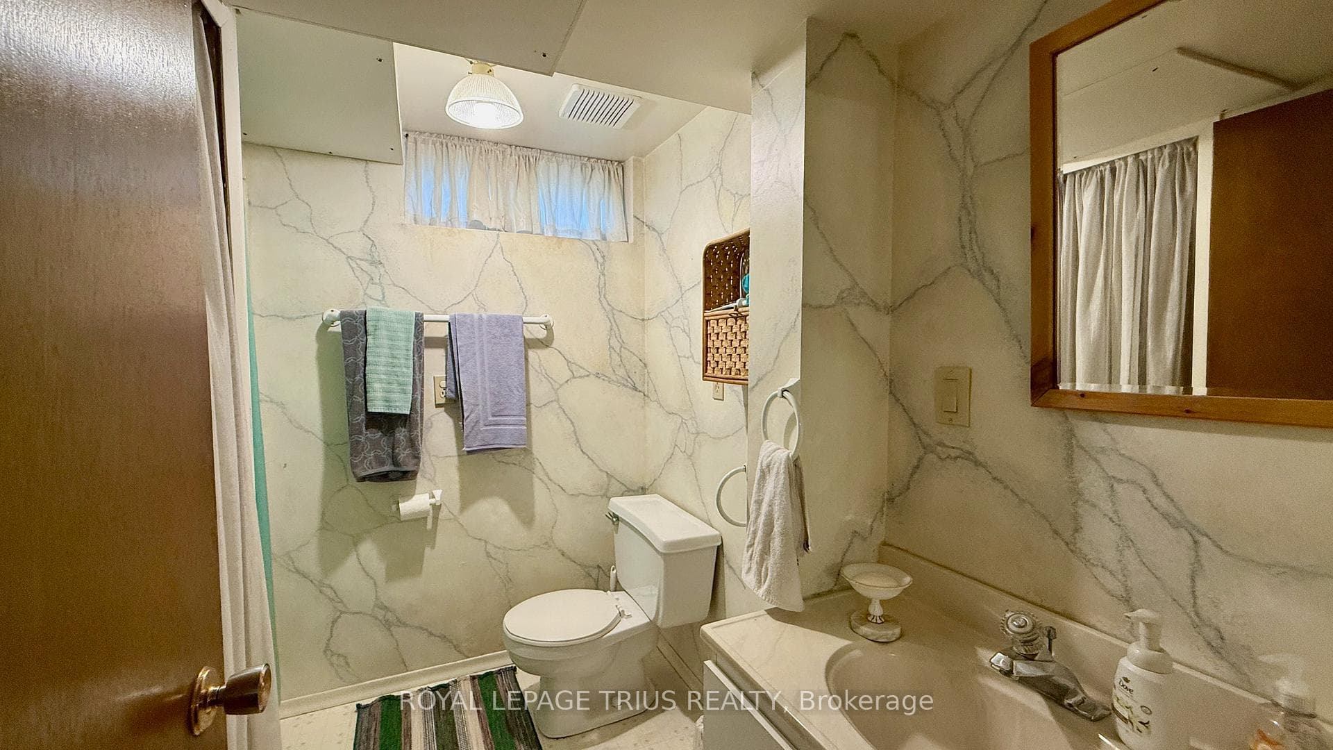 123 Oak Street photo 21
