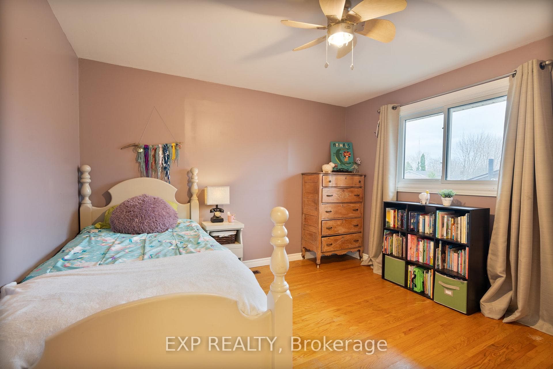 Third bedroom.