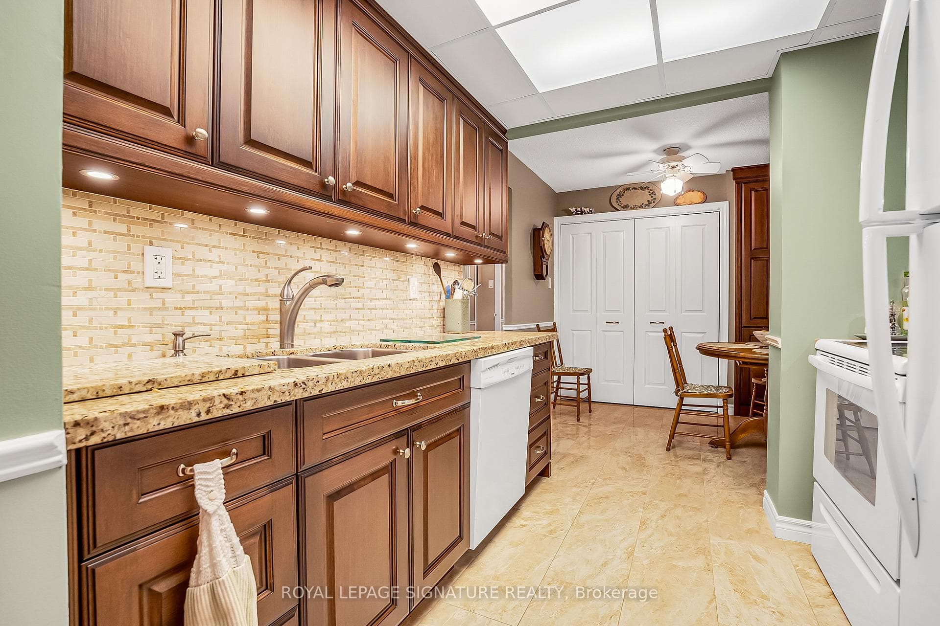 55 Huntingdale Boulevard Unit 608 photo 18