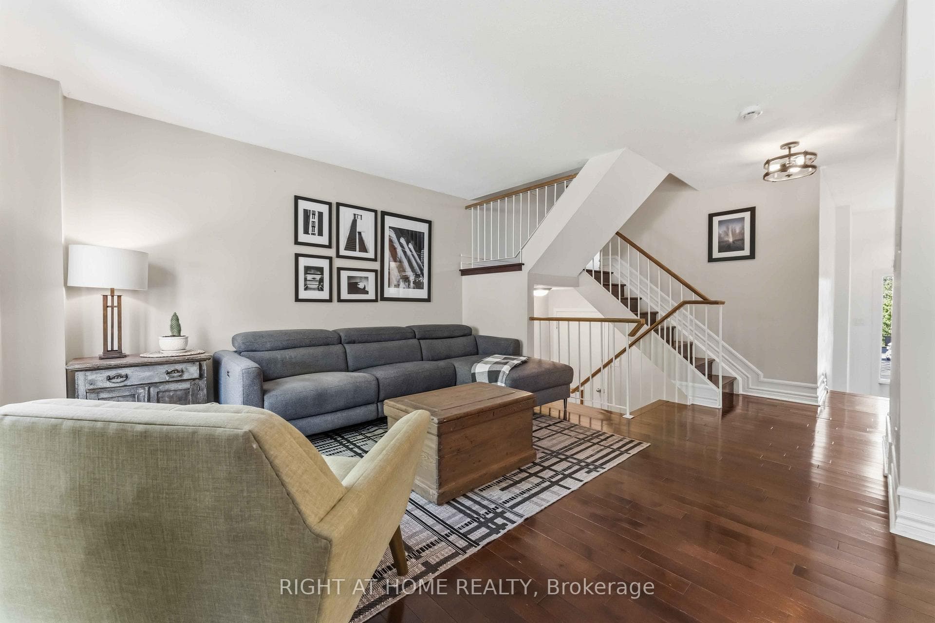 981 Barwell Avenue photo 9
