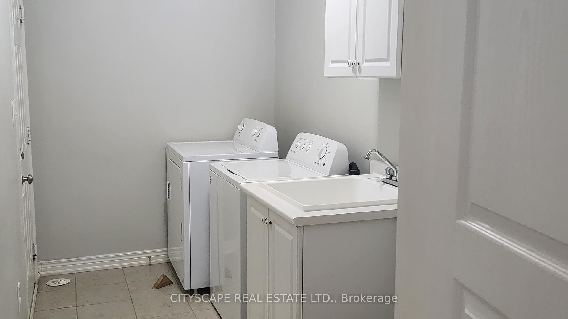 477 Terrace Way photo 25