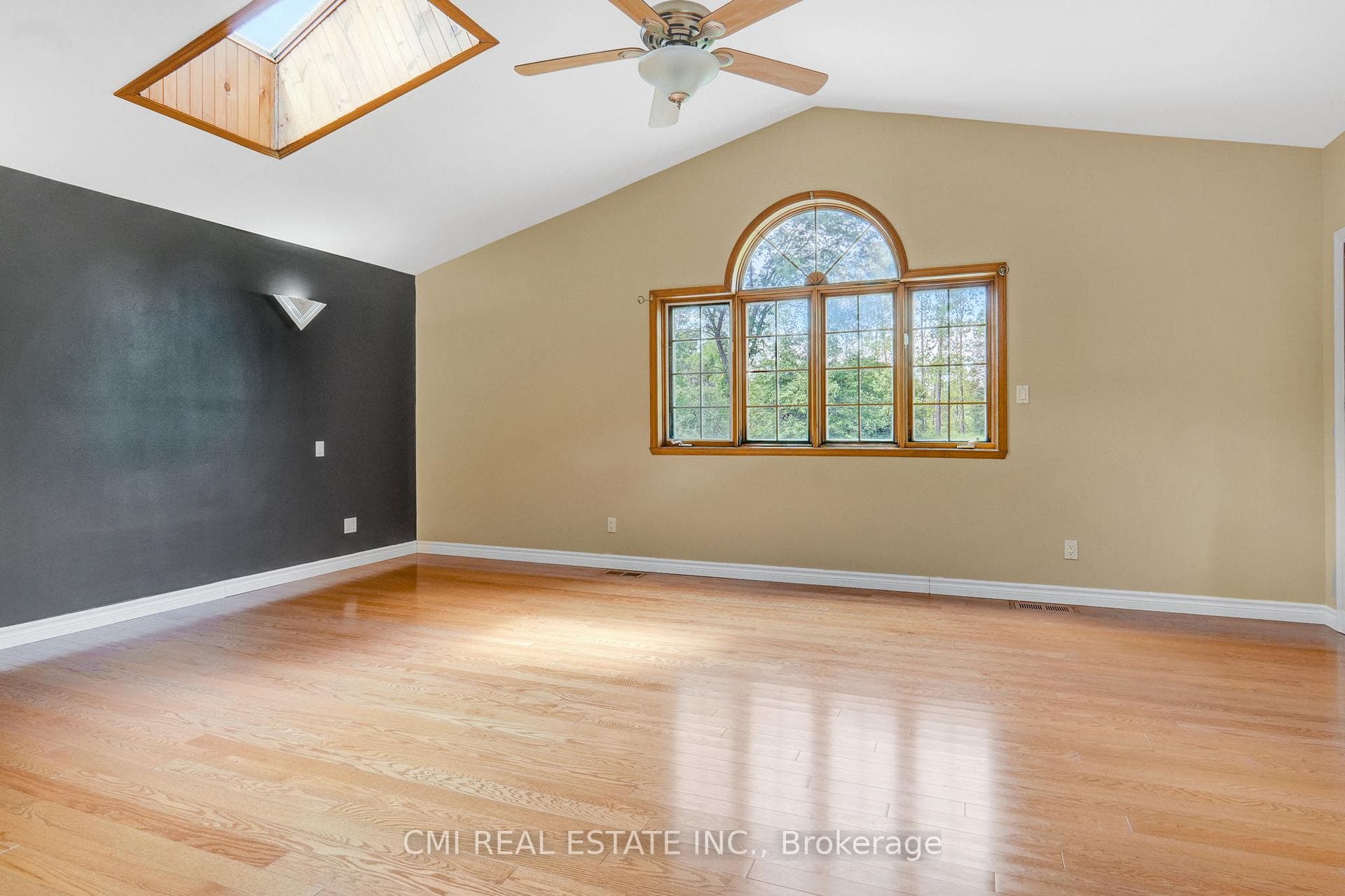 22139 Beauchamps Drive photo 7