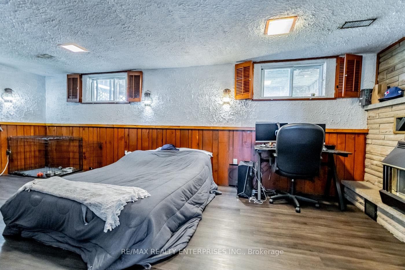Basement bedroom can also be as playroom or office
