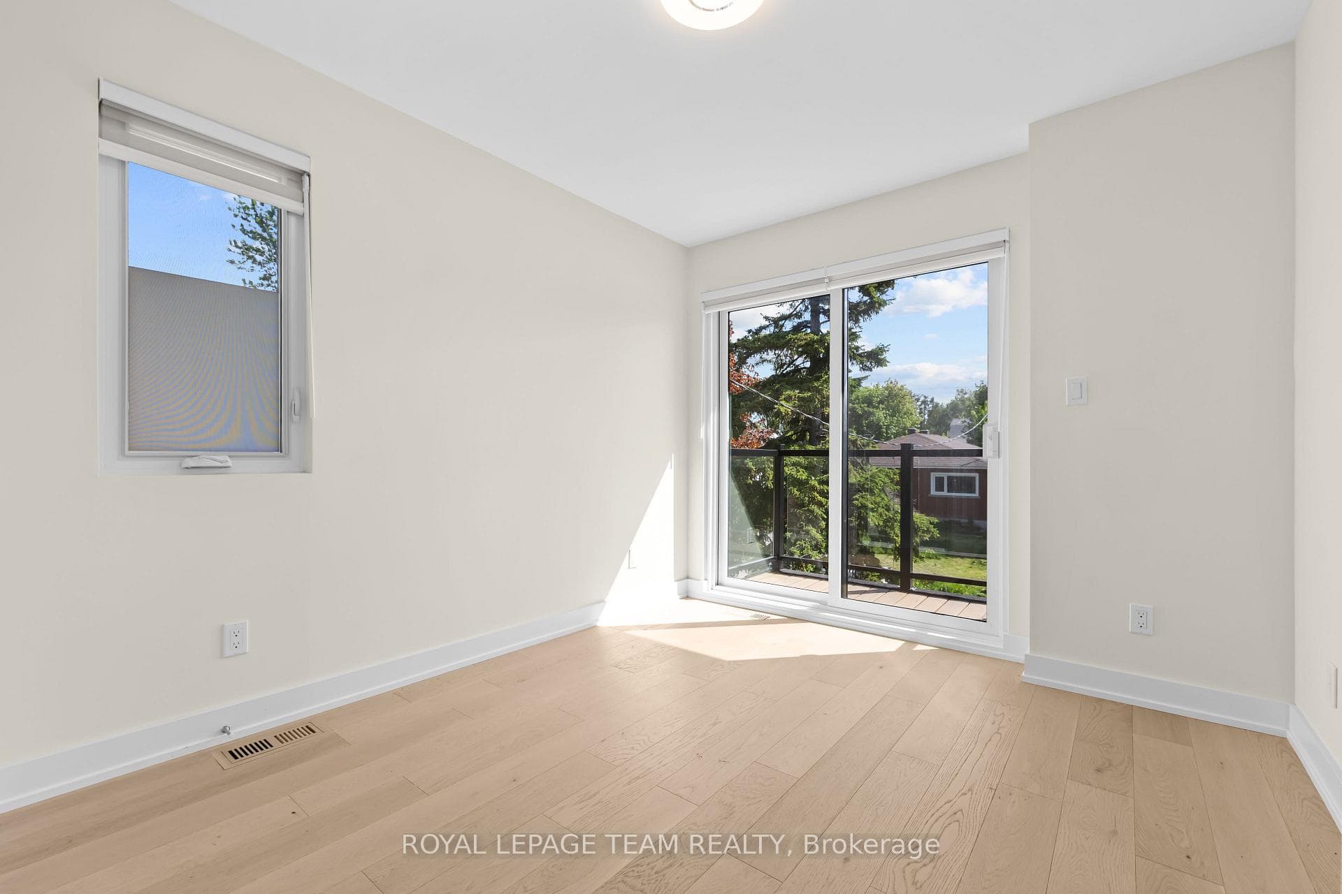 498 Wentworth Avenue photo 24