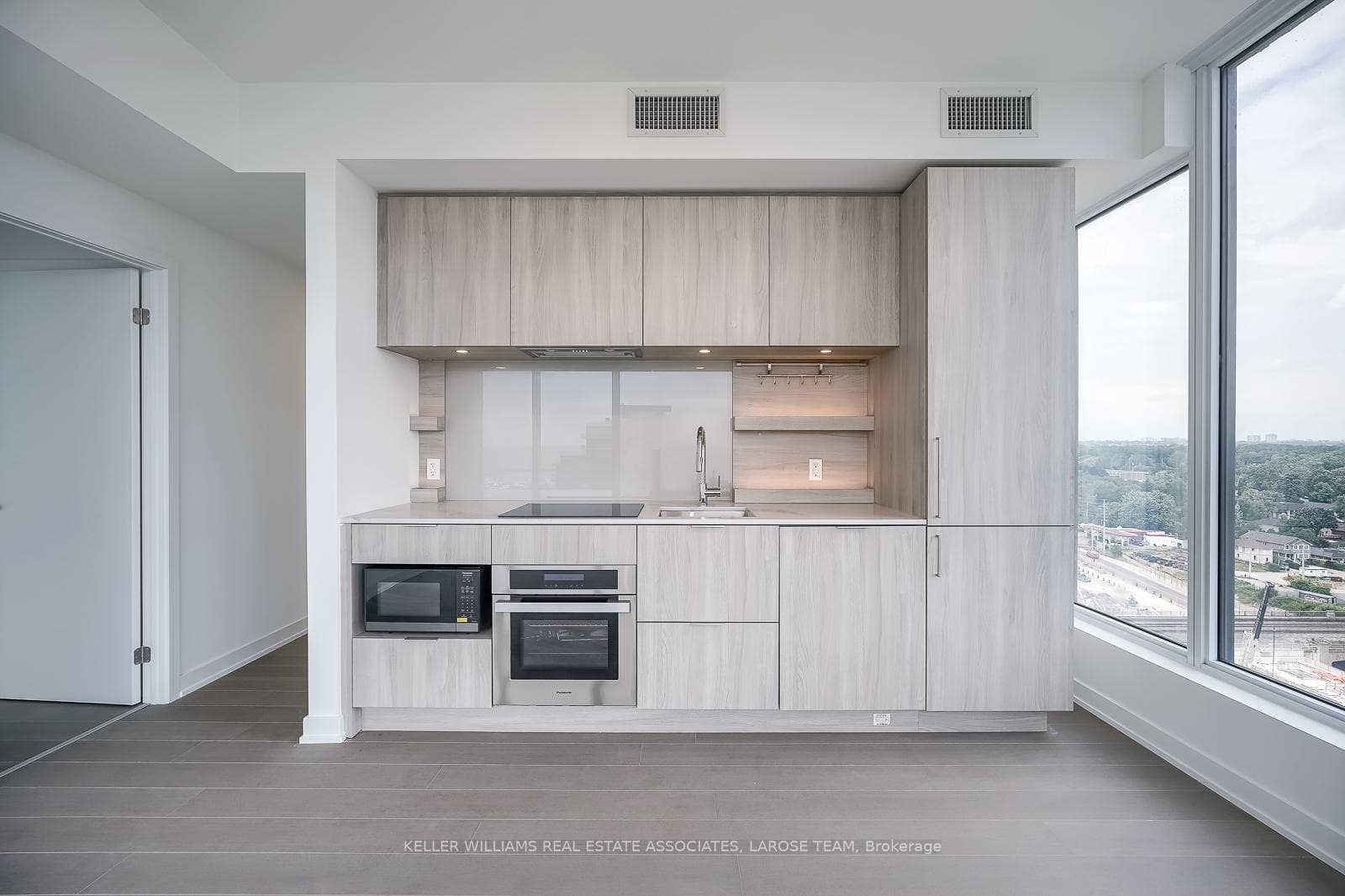 28 Ann Street Unit 1307 photo 9