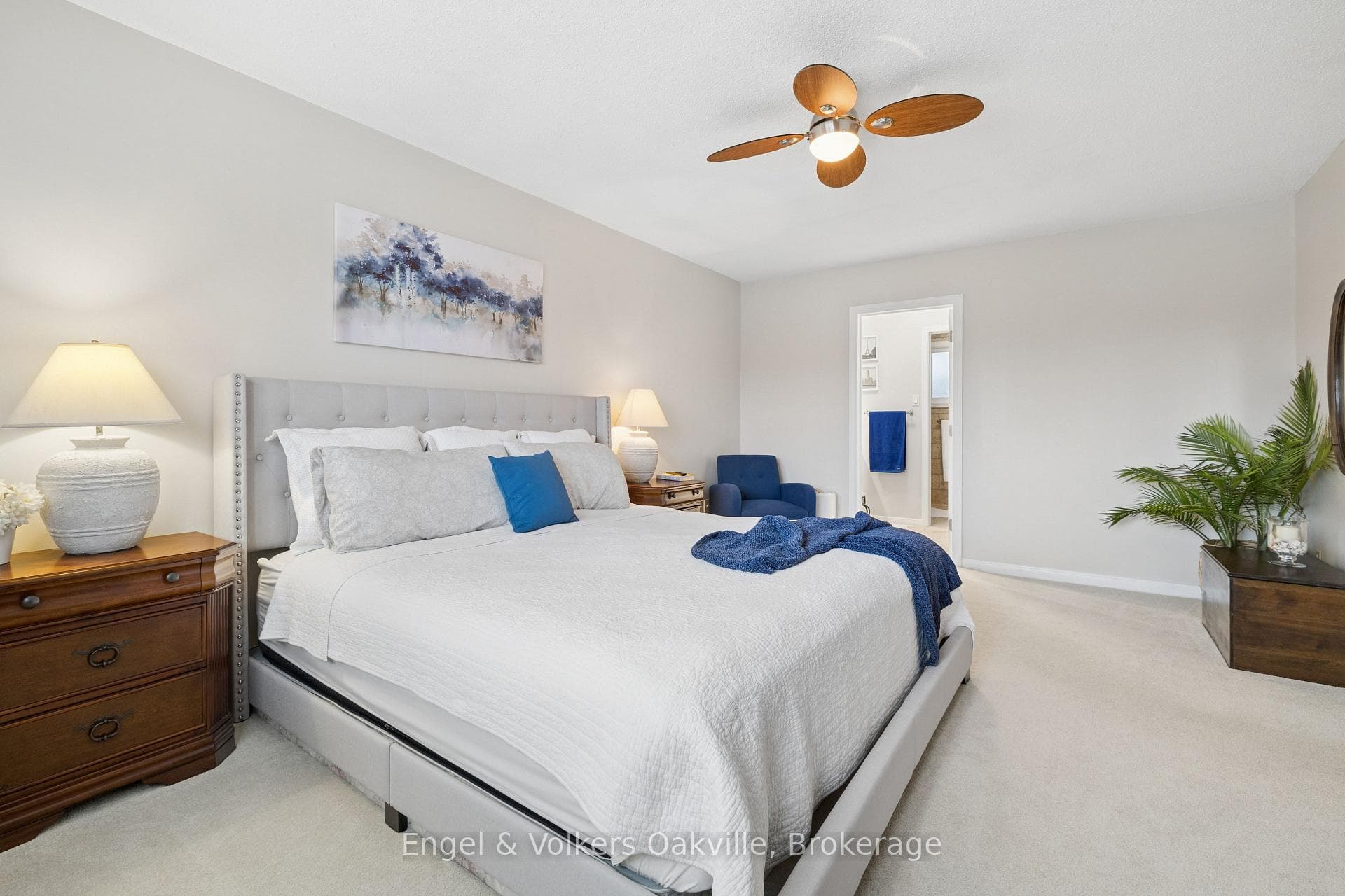1433 Kathleen Crescent photo 21