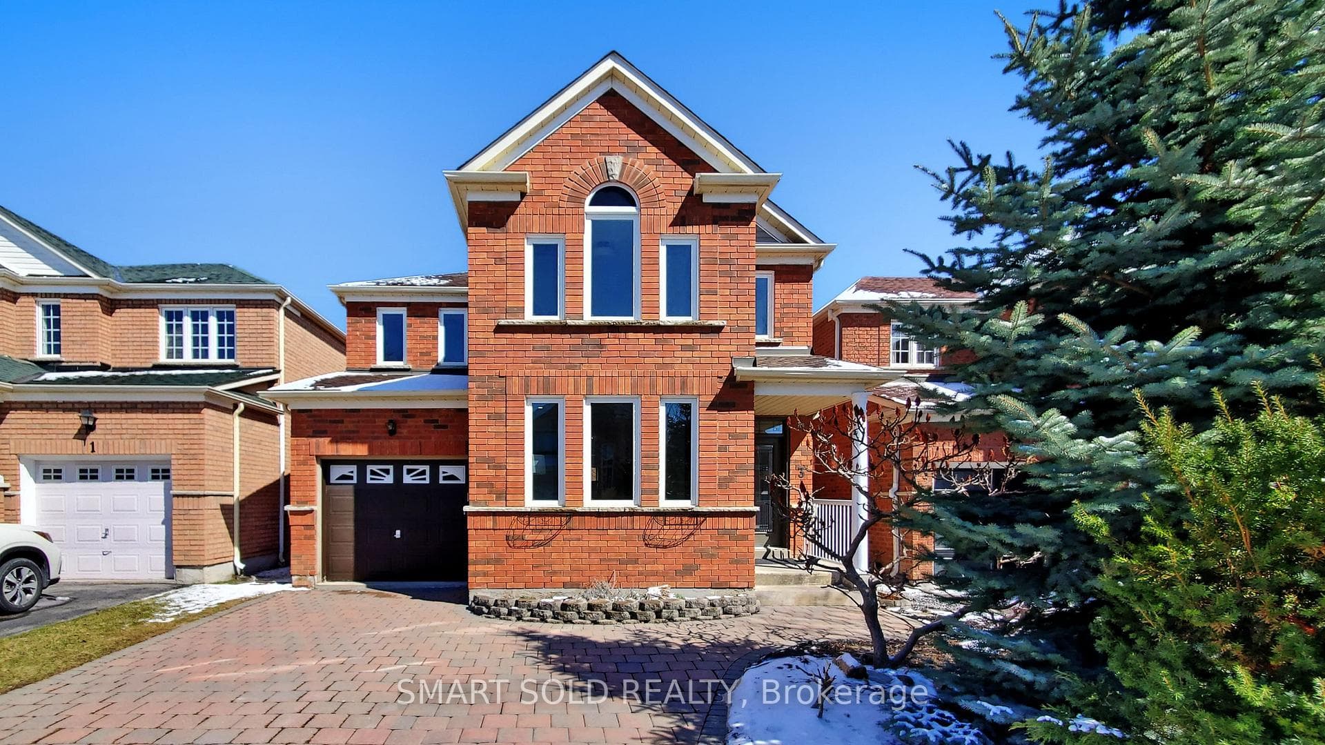 3 Manorwood Drive photo 1