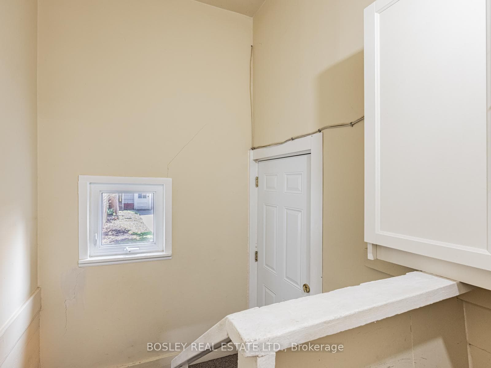 69A Garden Avenue photo 17