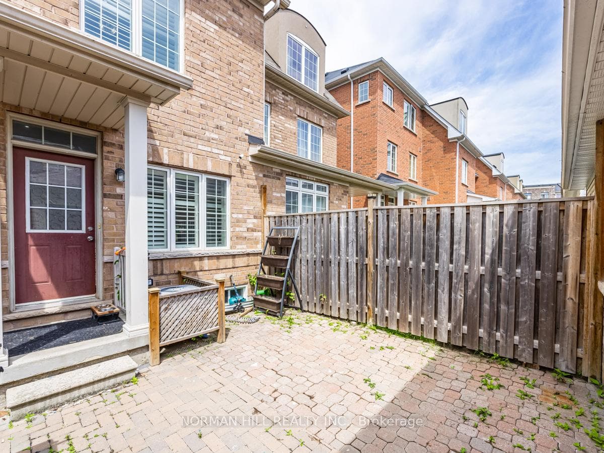 25 Parrotta Drive photo 27