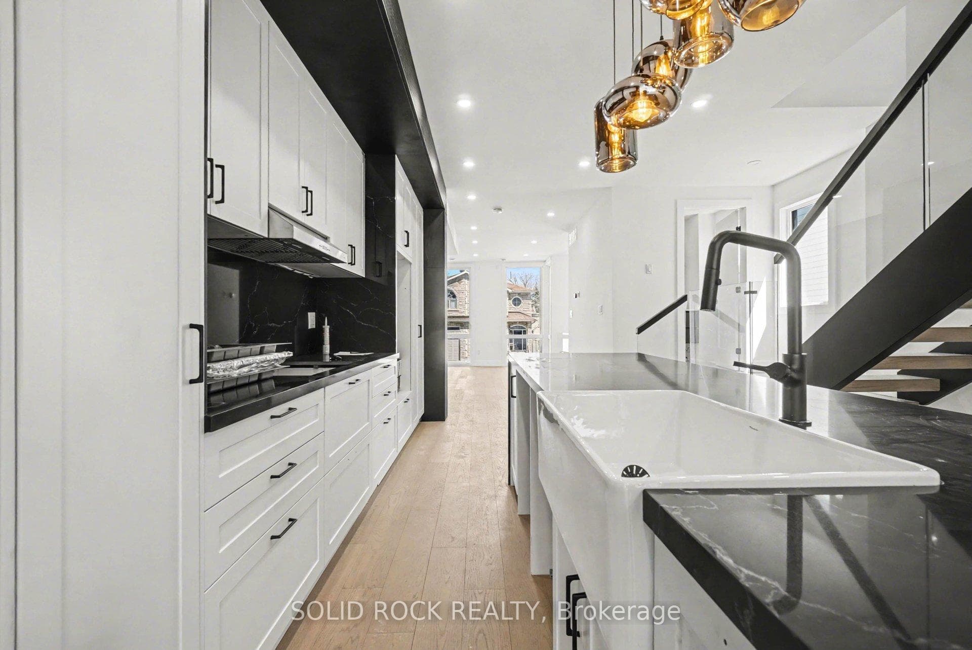 828 Alpine Avenue photo 8