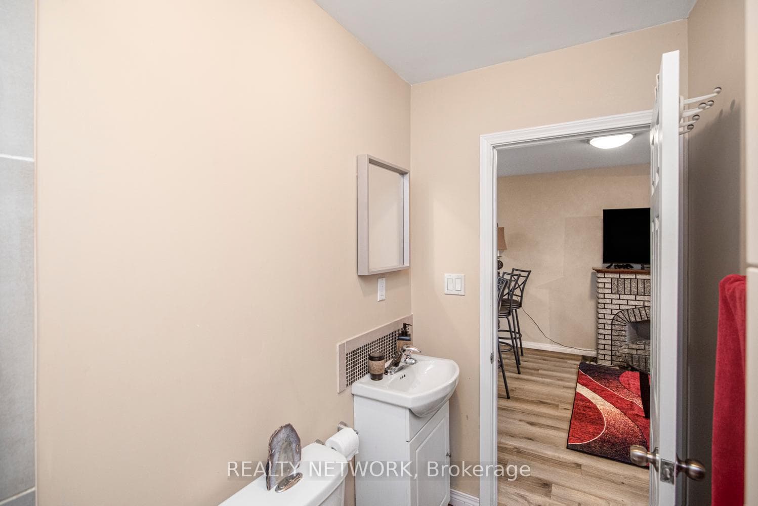 30 Mcalpine Avenue photo 24