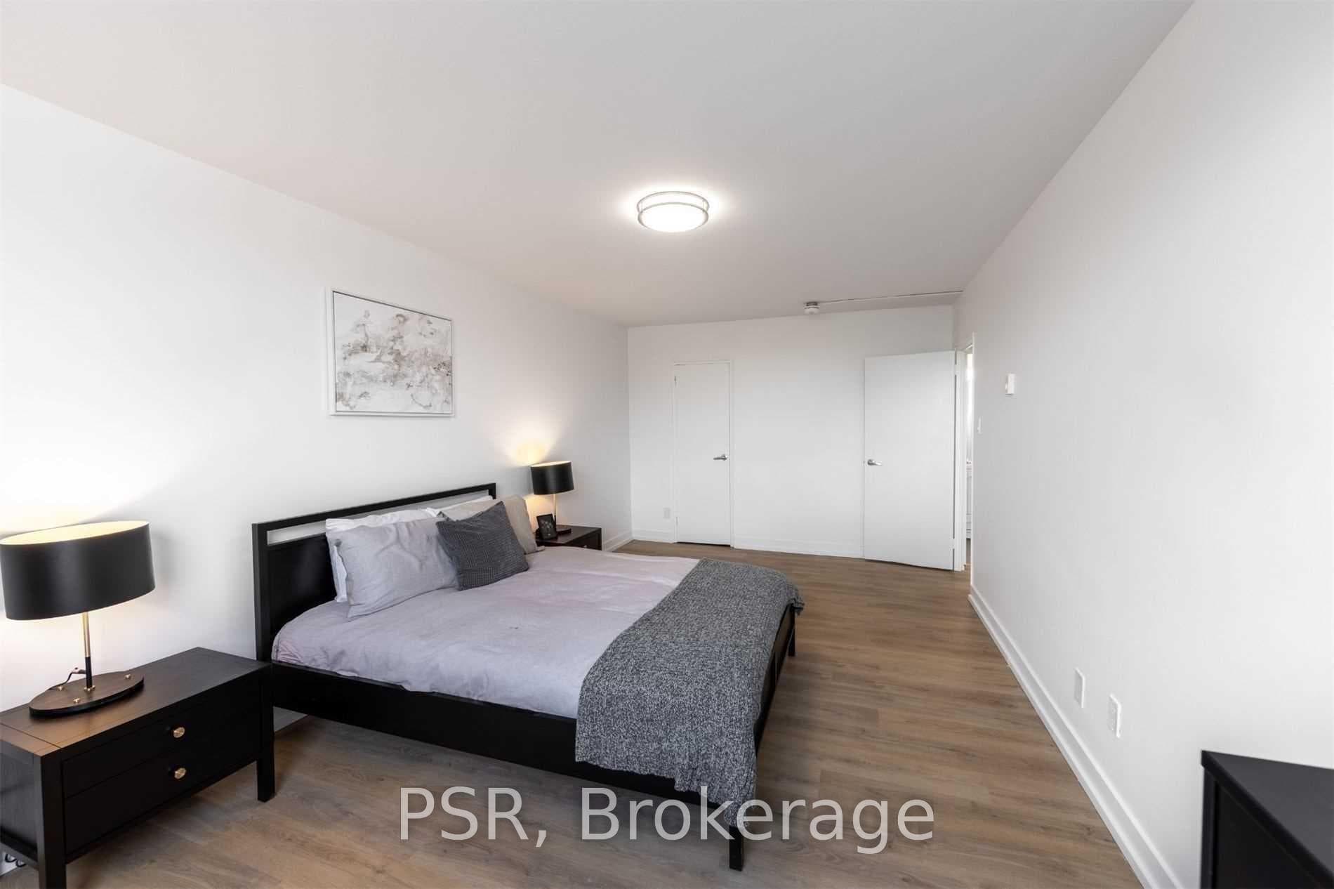 240 Markland Drive Unit 707 photo 13
