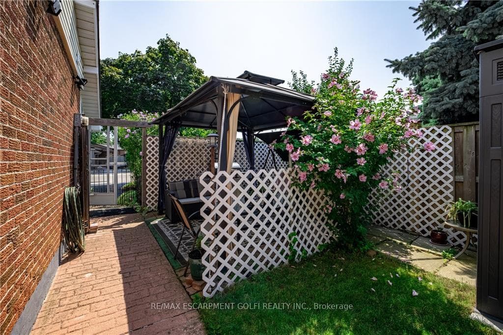 3 Vincent Court photo 29