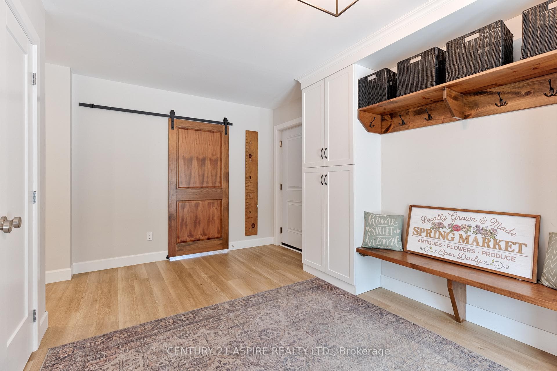 544 Marsh Road photo 8
