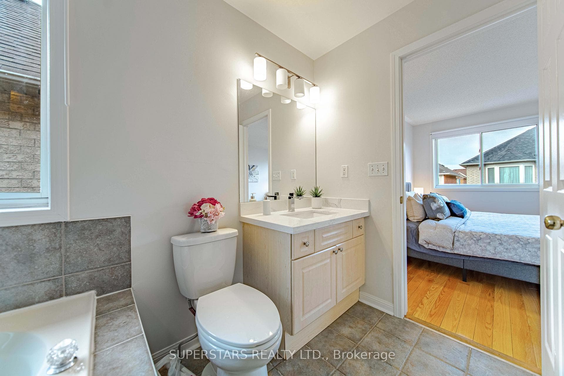 71 Sarum Crescent photo 25