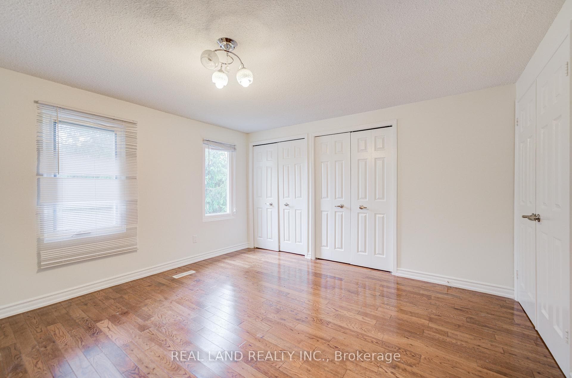46 Wintermute Boulevard photo 21