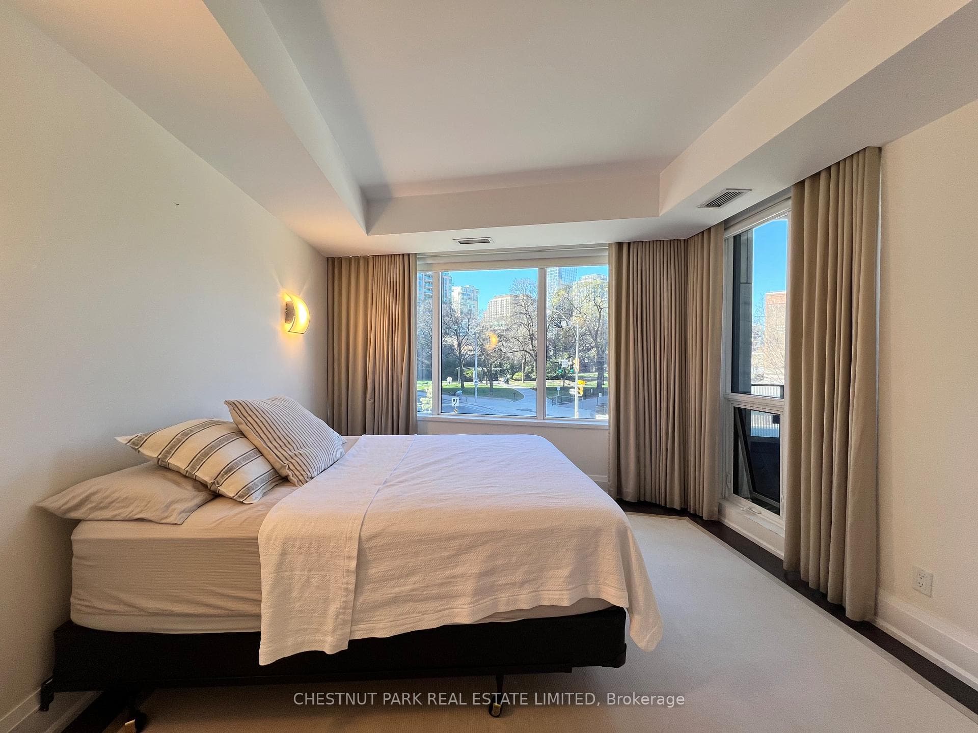 88 Davenport Road Unit 205 photo 6